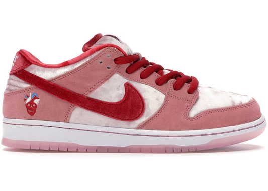 DUNK LOW "STRANGE LOVE"