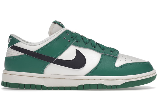 NIKE DUNKED LOW